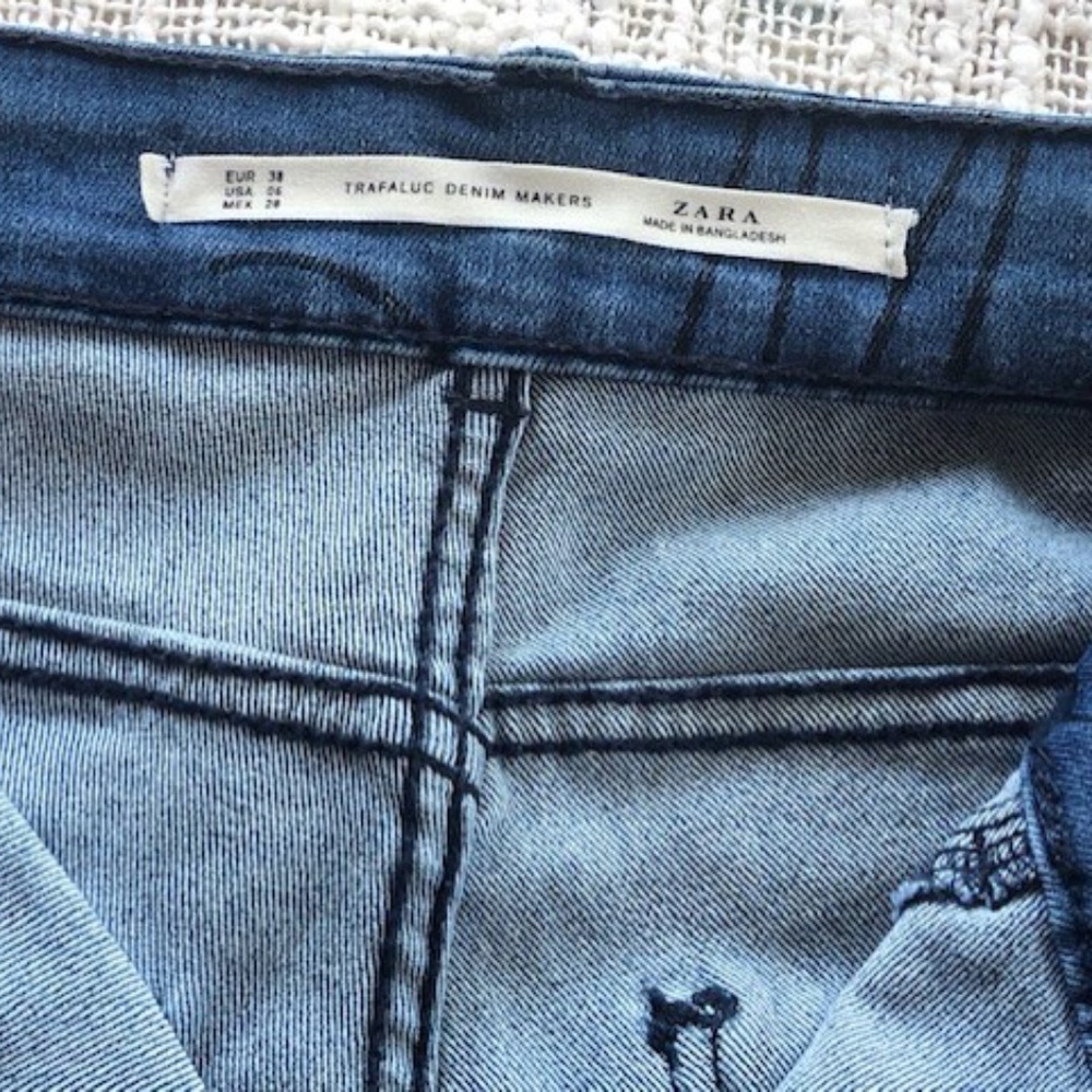 JEANS - Picture 7 of 8